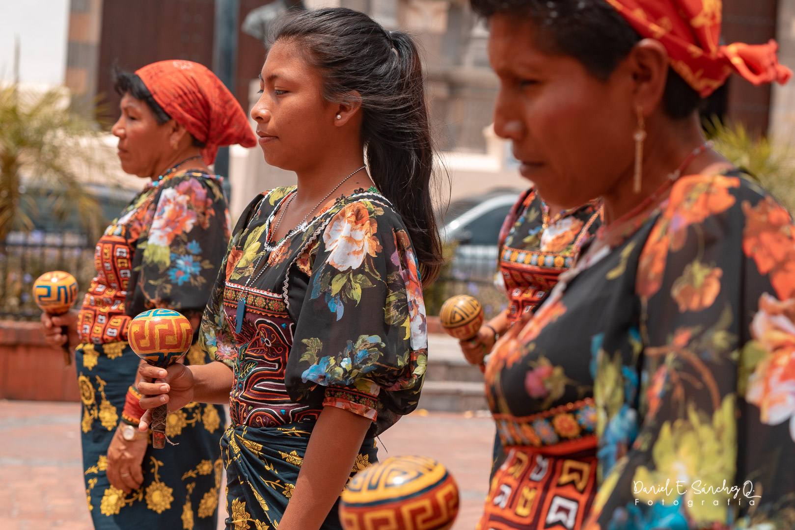 Grupo de danzantes unas