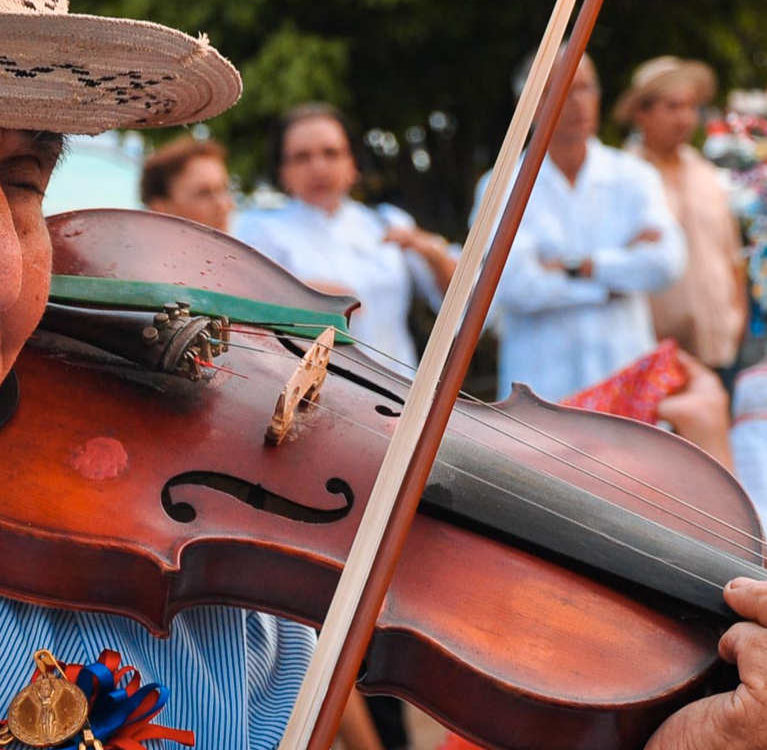 El violín en el folclore panameño