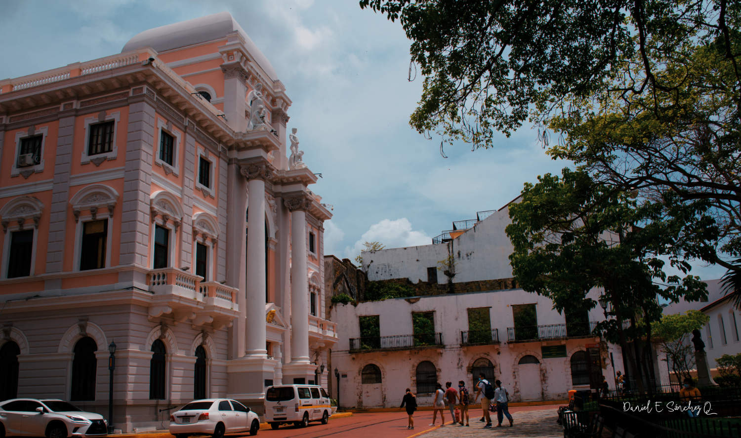 Palacio Municipal de Panamá y Plaza de la Independencia - Casco Antiguo.